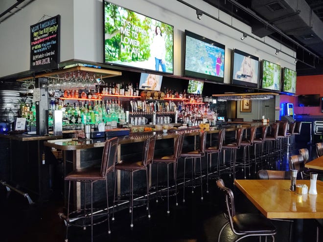 American Grill & Bar is very much decorated like a bar and grill with television sets galore and a party atmosphere; however, there are lots of quiet tables off to the side where an intimate conversation can be comfortably enjoyed.