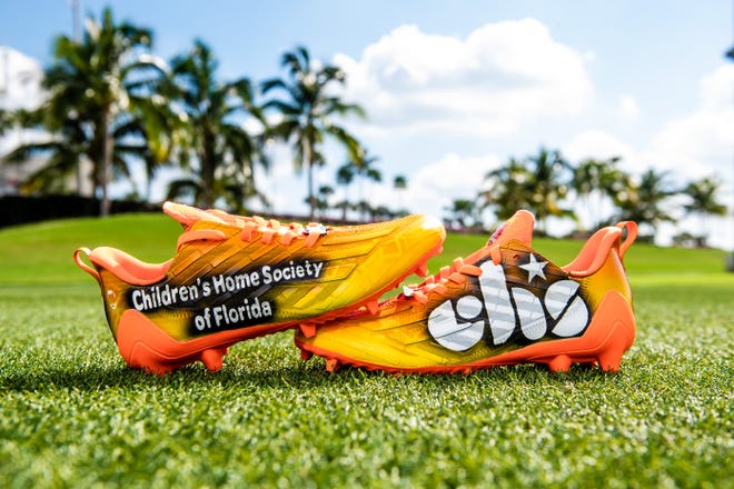 Dolphins fullback Alec Ingold will wear these cleats vs. the 49ers on Sunday in support of The Children’s Home Society of Florida.