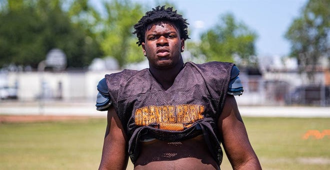 Four-star 2023 offensive lineman Roderick Kearney.