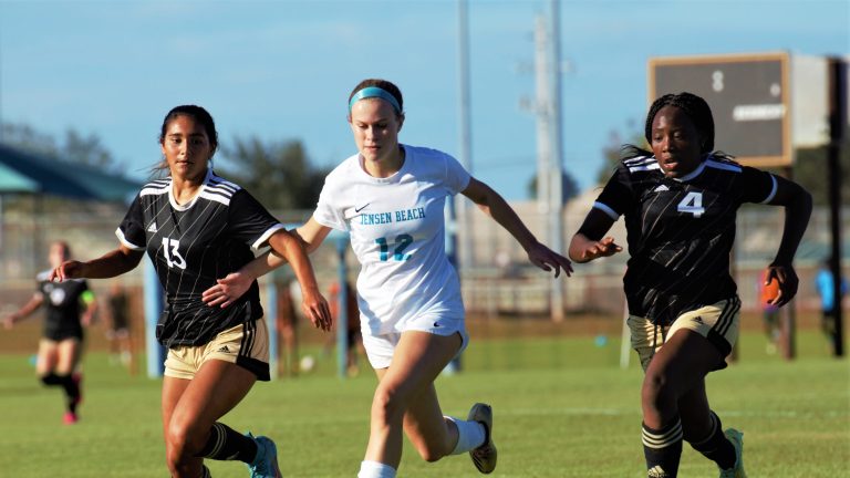 Check each day for Treasure Coast high school sports scores for the week of Dec. 5-10