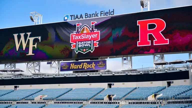 78th TaxSlayer Gator Bowl: Notre Dame vs. South Carolina delivers a big hit to First Coast