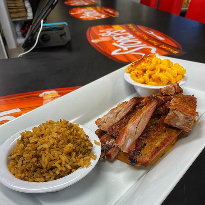 Stoney's BBQ in Fort Pierce opened in June 2022.