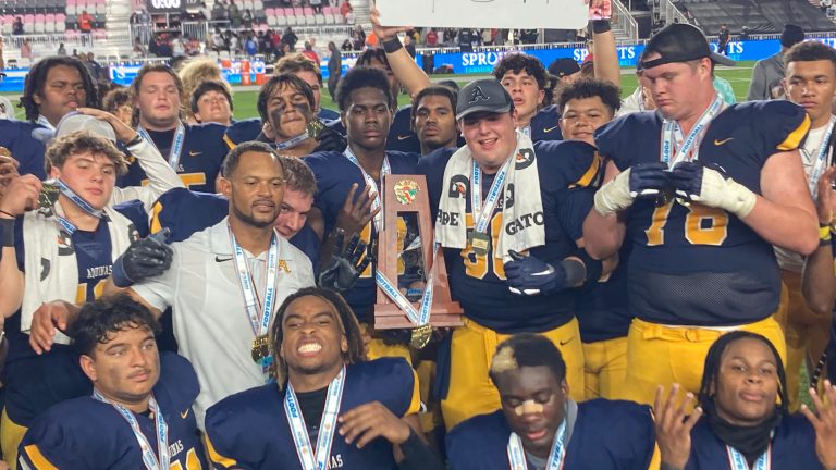 4-peat: St. Thomas Aquinas beats Homestead, ties state record with fourth consecutive title