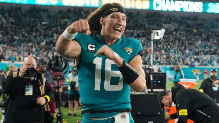Listen Now! Sunshine State sweep sees Dolphins, Bucs, Jaguars all make playoffs