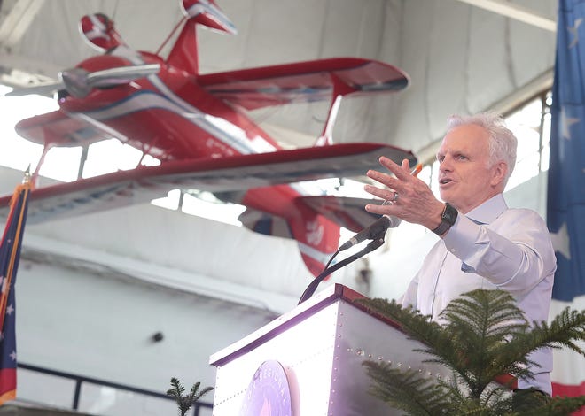 Breeze Airways Founder,CEO, and Chairman of the Board , David Neeleman speaks at the 107th Annual Canton Regional Chamber of Commerce meeting held at MAPS Air Museum.