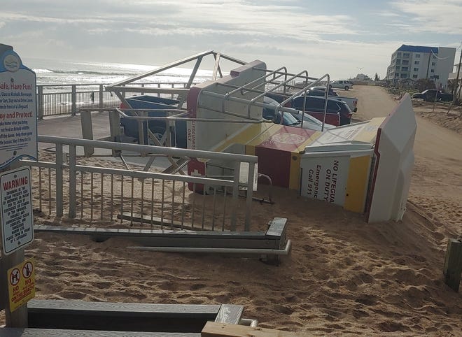 The lifeguard tower at Bethune Park, looking like a ruin from bygone days at the beach.