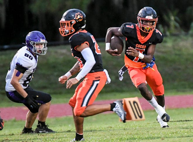 Ric’Darious Farmer of Cocoa runs for a touchdown against Space Coast Friday September 16, 2022. Craig Bailey/FLORIDA TODAY via USA TODAY NETWORK