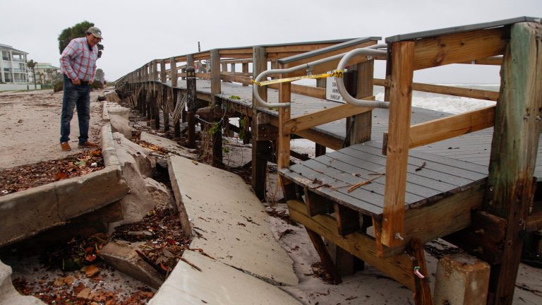 Nicole caused Ocean Drive to collapse at Conn Beach boardwalk; how will Vero Beach fix it?