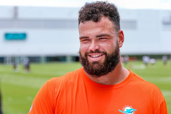 Connor Williams, in his first NFL season at center, says he's having more fun than any other season of his pro career.