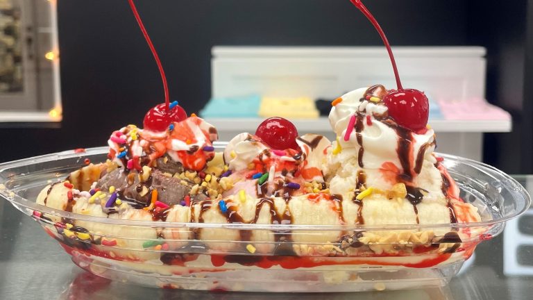 New ice cream shop serves milkshakes, sundaes, banana splits in downtown Vero Beach