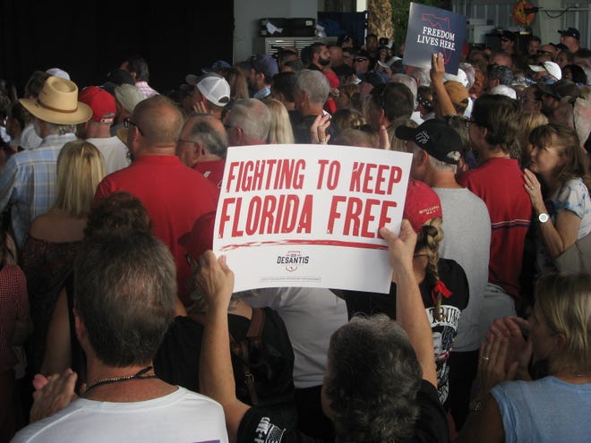 A crowd of about 500 to 1,000 people attended Gov. Ron DeSantis' rally in Sarasota on Sunday, Nov. 6, 2022.