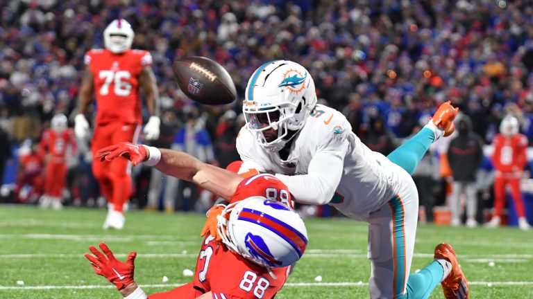 Miami Dolphins predictions: Who do NFL experts pick to win Buffalo Bills playoff game?