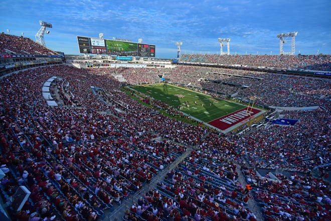 The 78th TaxSlayer Gator Bowl between South Carolina and Notre Dame drew the largest crowd since 2010 between Florida State and West Virginia.
