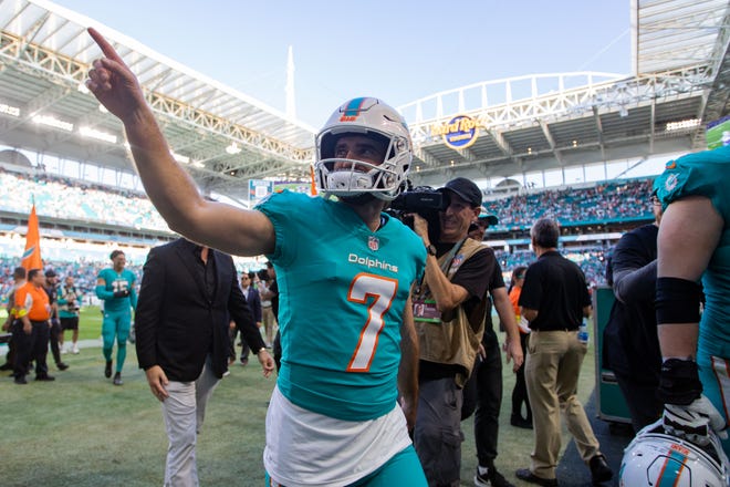 Miami Dolphins place kicker Jason Sanders (7) celebrates as he exits the field after scoring game-winning field goal at the end of the fourth quarter of the football game between the New York Jets and host Miami Dolphins at Hard Rock Stadium on Sunday, January 8, 2023, in Miami Gardens, FL.