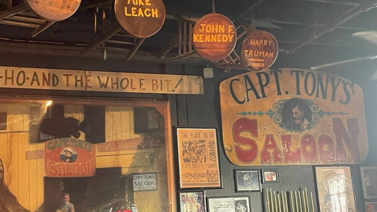 Stories from a barstool: Mike Leach celebrated at his favorite hangout, Capt. Tony’s