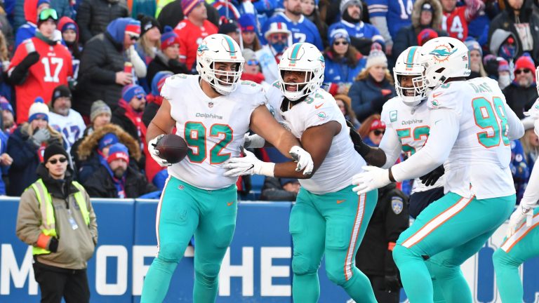Dolphins-Bills 5 Takeaways: Buffalo holds on to defeat Miami 34-31, advance in NFL playoffs