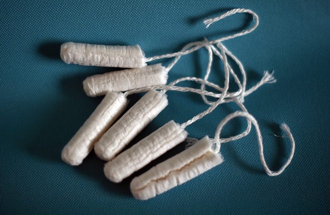 People have gotten into a debate over whether or not organic tampons and pads shorten the length of menstrual cycles.