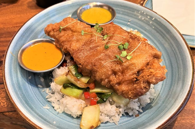 Hudson’s Snapper was tempura batter-coated flaky snapper, quick fried, and served with two amazing sauces: mango jalapeno coulis and a spicy coconut aioli.